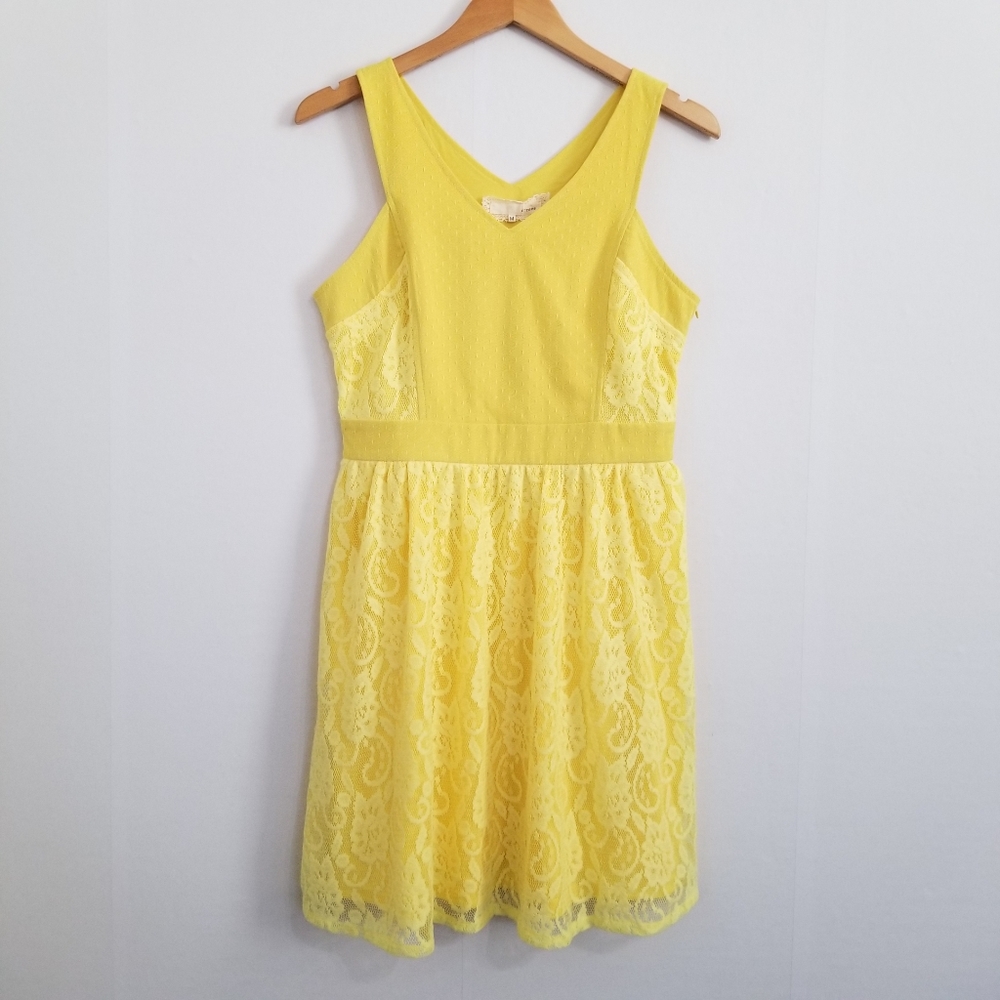 NWT Areve Yellow Lace Mesh Overlay Sleeveless Dress Size Medium